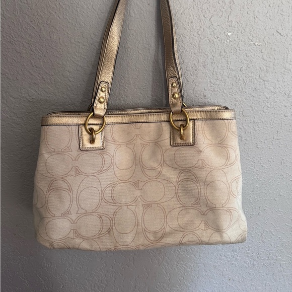 Coach Penelope Signature Linen Shoulder Tote Bag F19263 Khaki Gold - Picture 2 of 5